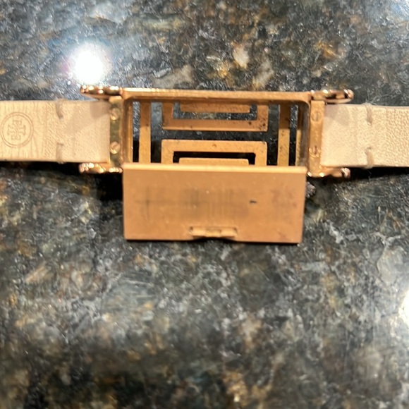 Tory Burch Fitbit bracelet case with gold case and leather wrap strap - Picture 4 of 4